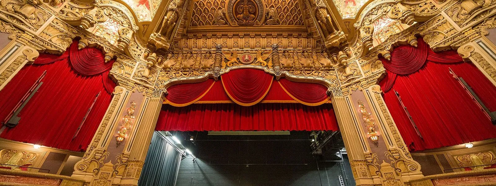 James M. Nederlander Theatre